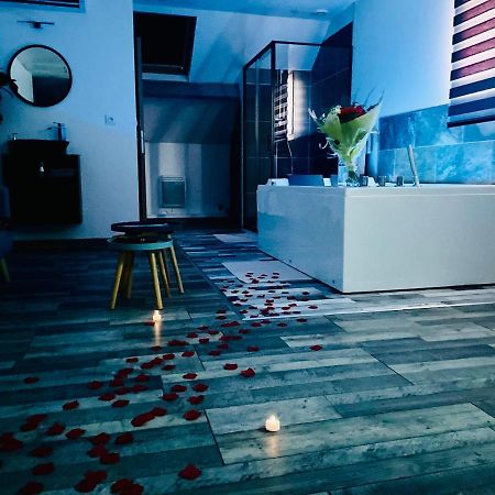 La Bulle De Romance - Love Room Tigy Zewnętrze zdjęcie